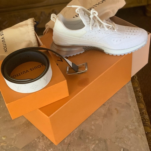 Louis Vuitton Sneakers - Picture 3 of 5